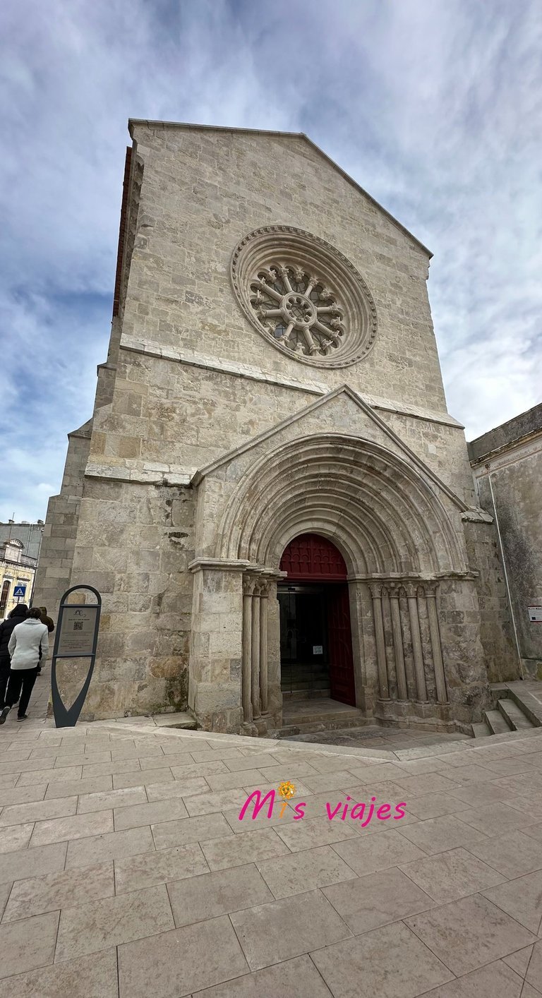 Santarém: Entre Murallas Medievales, Gótico y el Río Tajo Igreja de Sao Joao de Alporao en Santarém