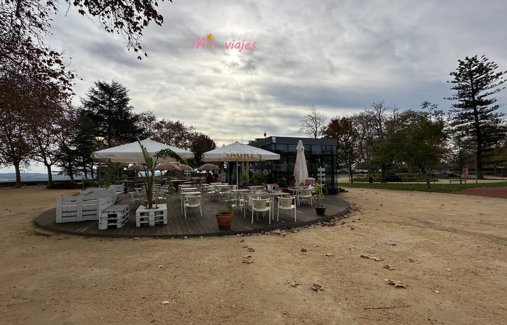Santarém: Entre Murallas Medievales, Gótico y el Río Tajo Jardim Portas do Sol, un balcón con vistas al Tajo