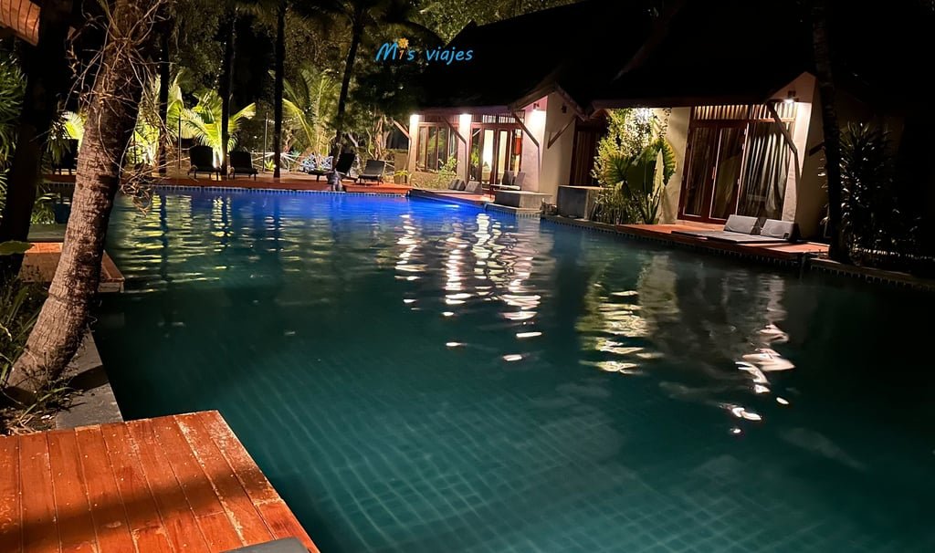 Piscina central para el disfrute de las Villas