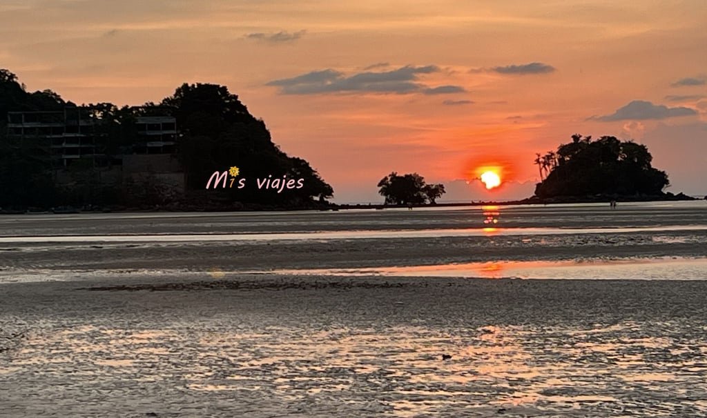 Maravillosa postal la de Naiyang Beach