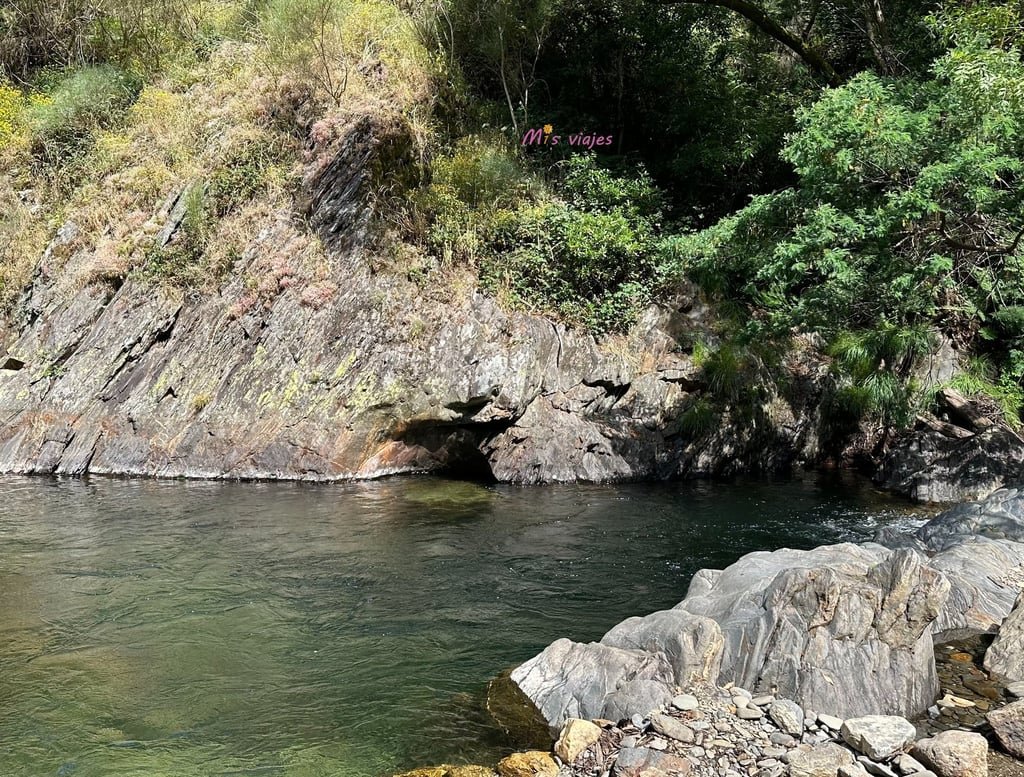 Playa fluvial del río Alge