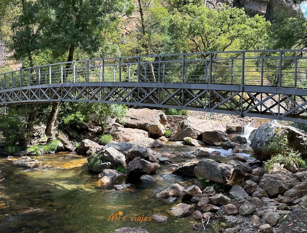 Panorámica del recorrido del río Alge en las Fragas de Sao Simao