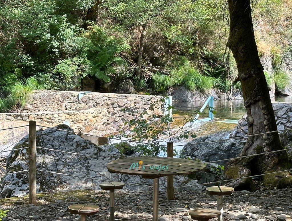 Panorámica del río Alge con las compuertas abiertas 