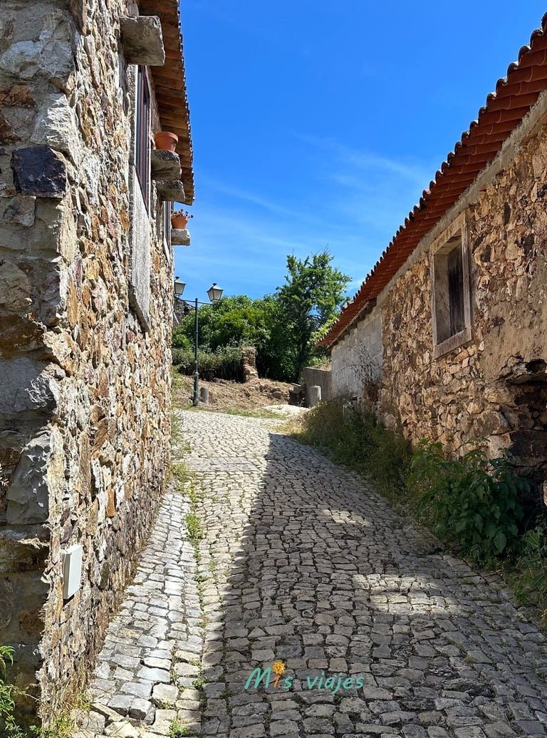 Xisto y cuarcita en las fachadas de las casas