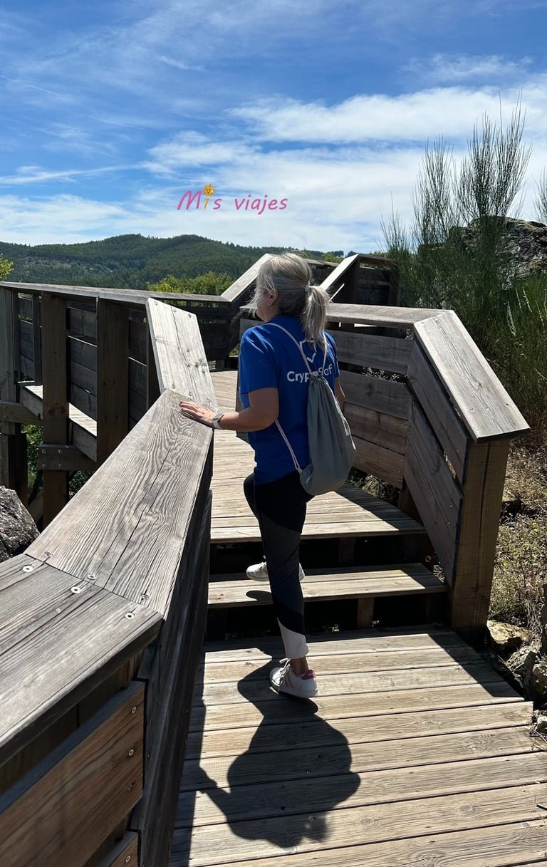 Escalinata del mirador de la Ermita en las Fragas de Sao Simao