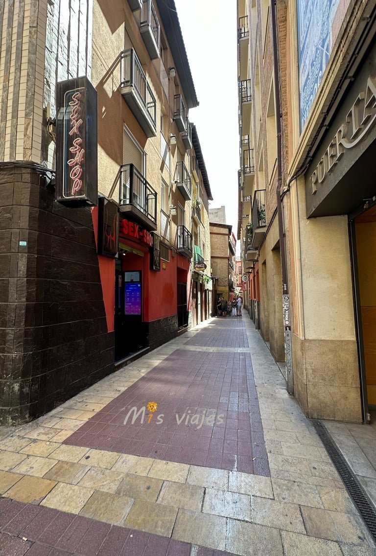 Panorámica de una de las calles del famoso Tubo en Zaragoza