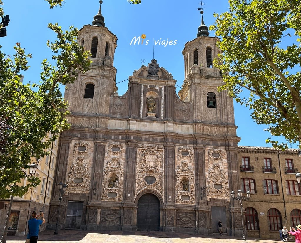 Fachada de la Iglesia Santa Isabel de Portugal