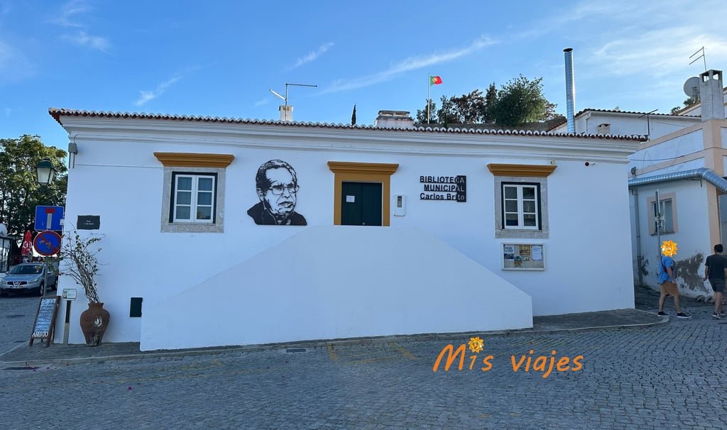Biblioteca Carlos Brito, antigua casa de los Condes de Alcoutim