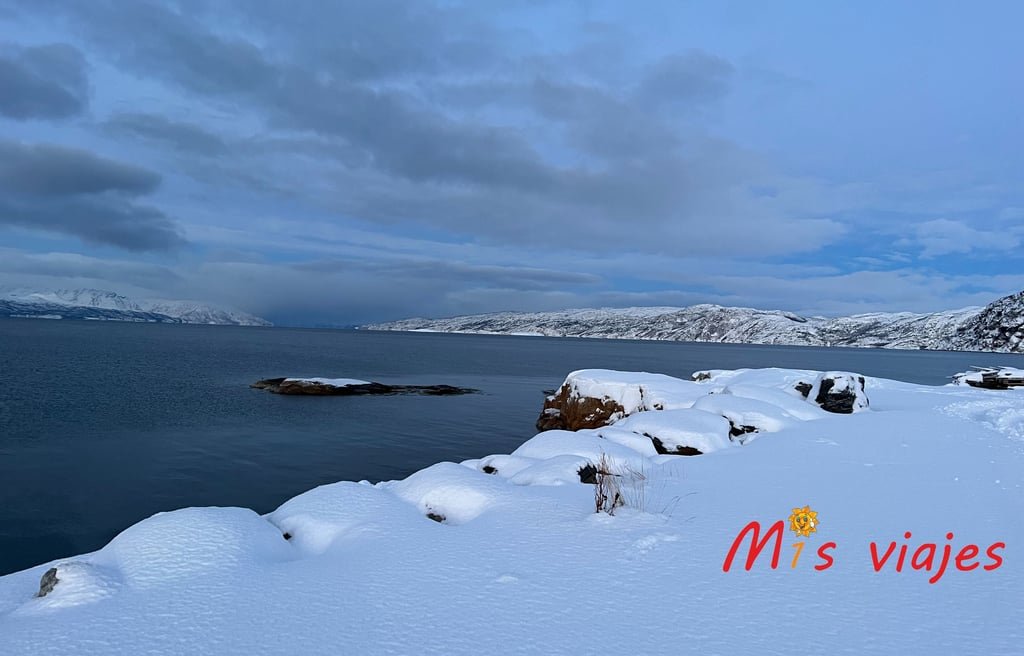 Vista del Fiordo de Alta desde Malmveien