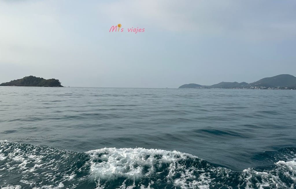 Ko Lan: La Isla Escondida de Tailandia Panorámica de la Isla de Ko Khrok a la izquierda y Ko Lan a la derecha
