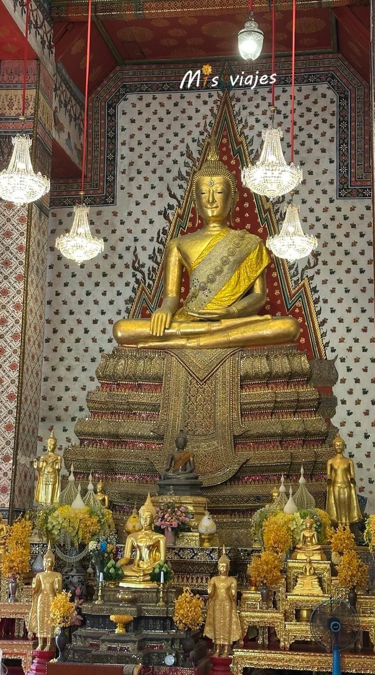 Figura del Buda en el Wat Arun 