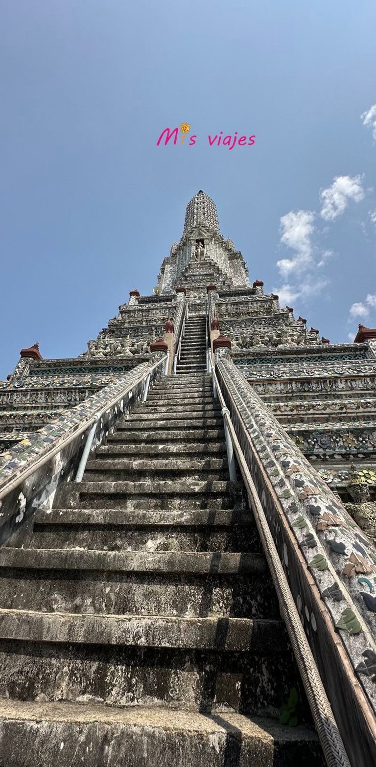 Escalinata de conexión al cielo