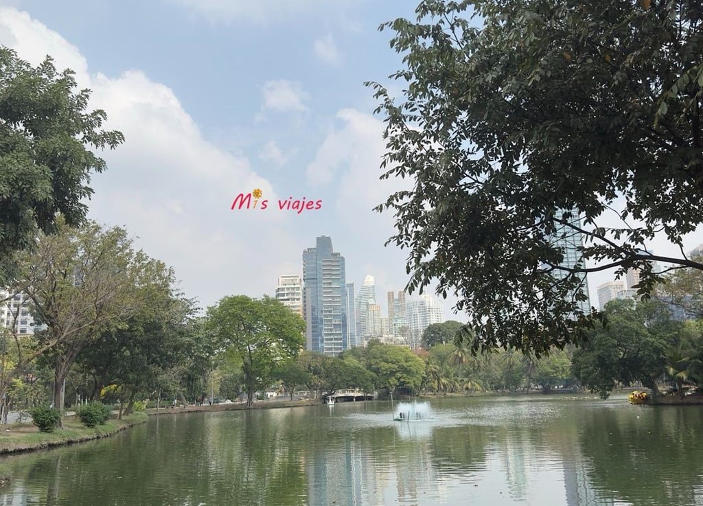 Lumphini Park: El Oasis Verde en el Corazón de Bangkok Lumphini Park un remanso de paz en medio de Bangkok