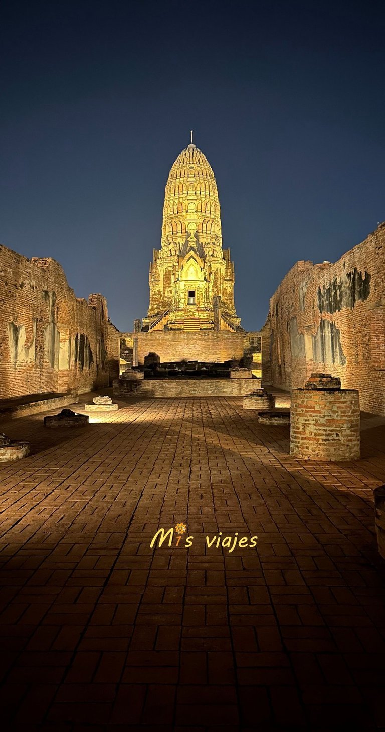 Wat Ratchaburana: El Templo Real de las Ruinas de Ayutthaya Wat Ratchaburana una visita imprescindible
