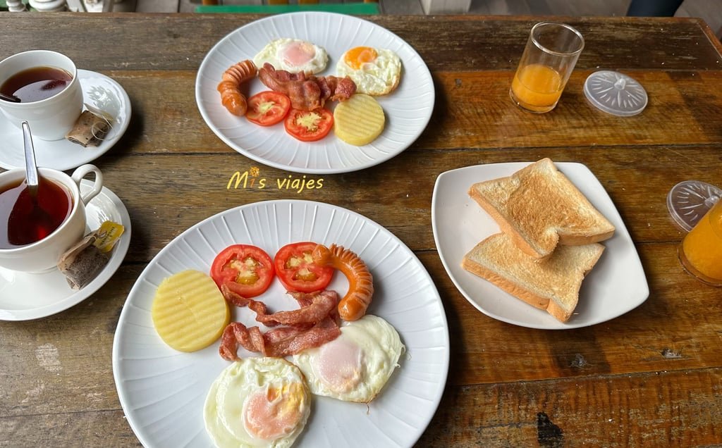 Desayuno en el Baan Luang Harn Guesthouse en Ayutthaya