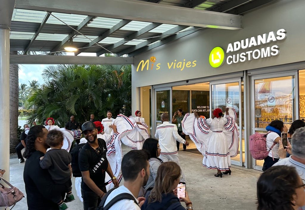 Bienvenida musical en el Aeropuerto de Punta Cana