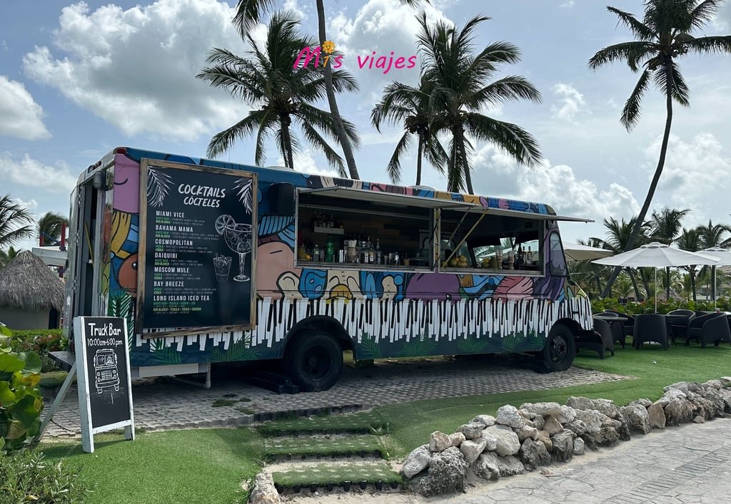 Precioso Truck bar del Hard Rock en la playa