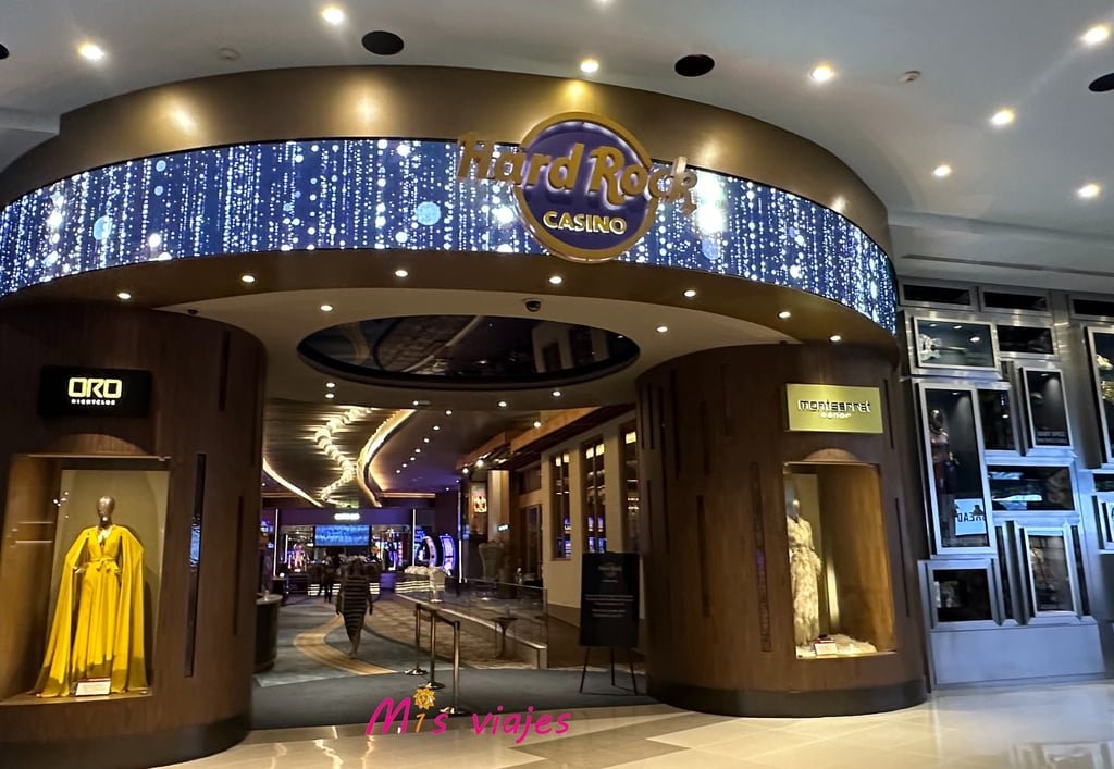 Entrada al Hard Rock casino de Punta Cana