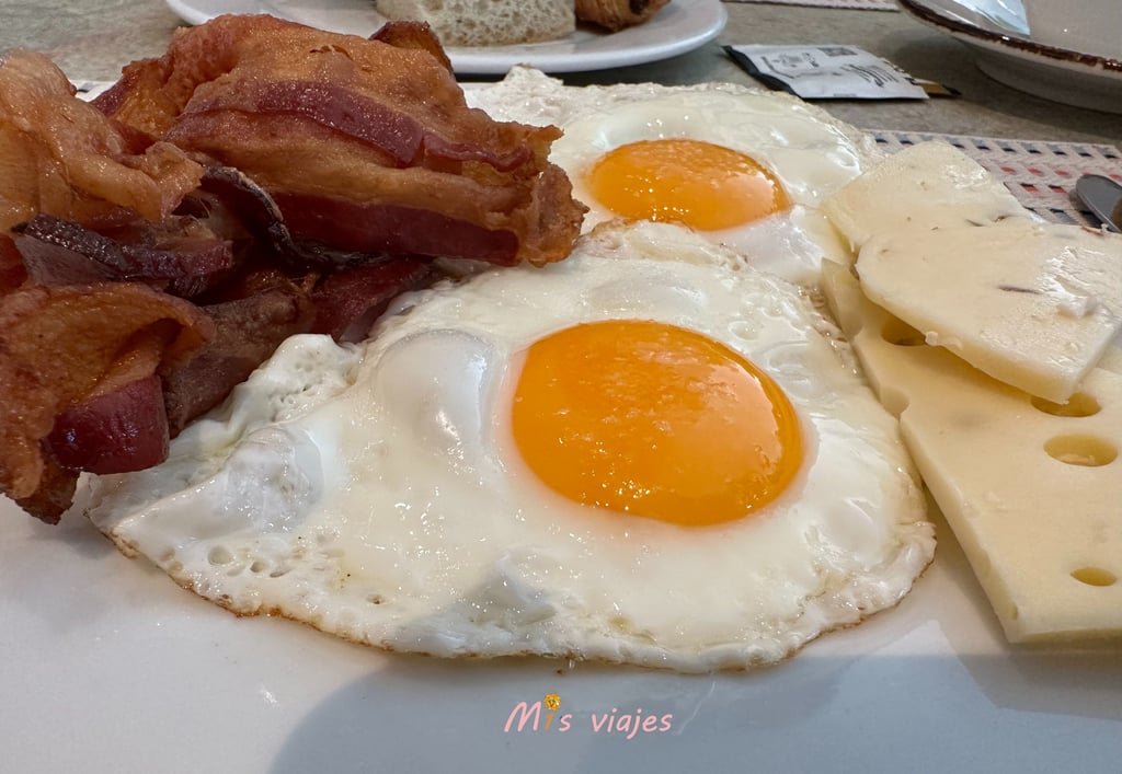 M1s Viajes desayunando en el Hard Rock Hotel