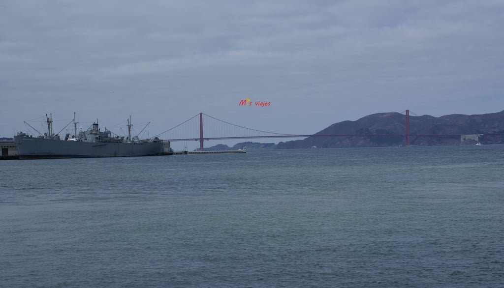 San Francisco: Su Golden Gate y sus Colinas Panorámica del buque de la Segunda Guerra Mundial el SS Jeremiah O´brien.