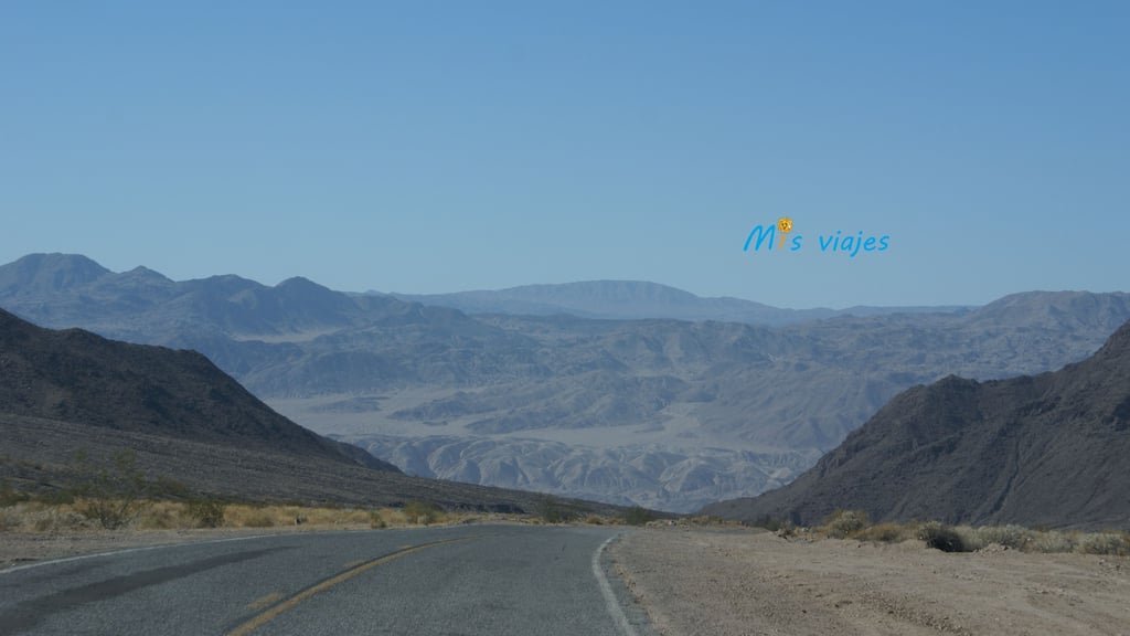 Carretera del Valle de la Muerte, en el desierto de Mojave.