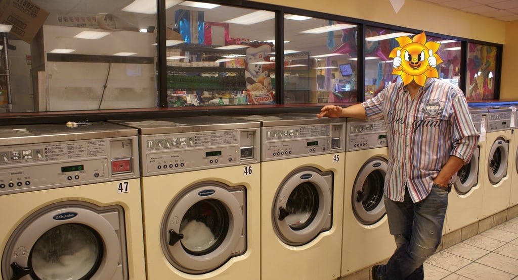 Lavadoras en el 24 Hour Laundromat de Las Vegas.