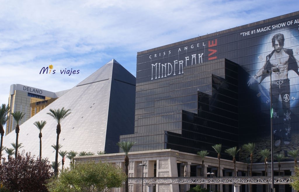 Luxor Hotel & Casino, 4 estrellas.