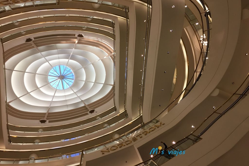 San Francisco: Su Golden Gate y sus Colinas Preciosa Cúpula del Centro comercial Nordstrom en 5th Street.