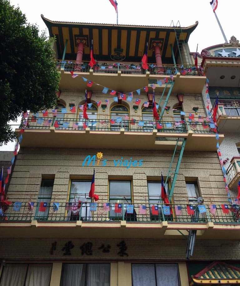 San Francisco: Su Golden Gate y sus Colinas Edificio de Chinatown en San Francisco.