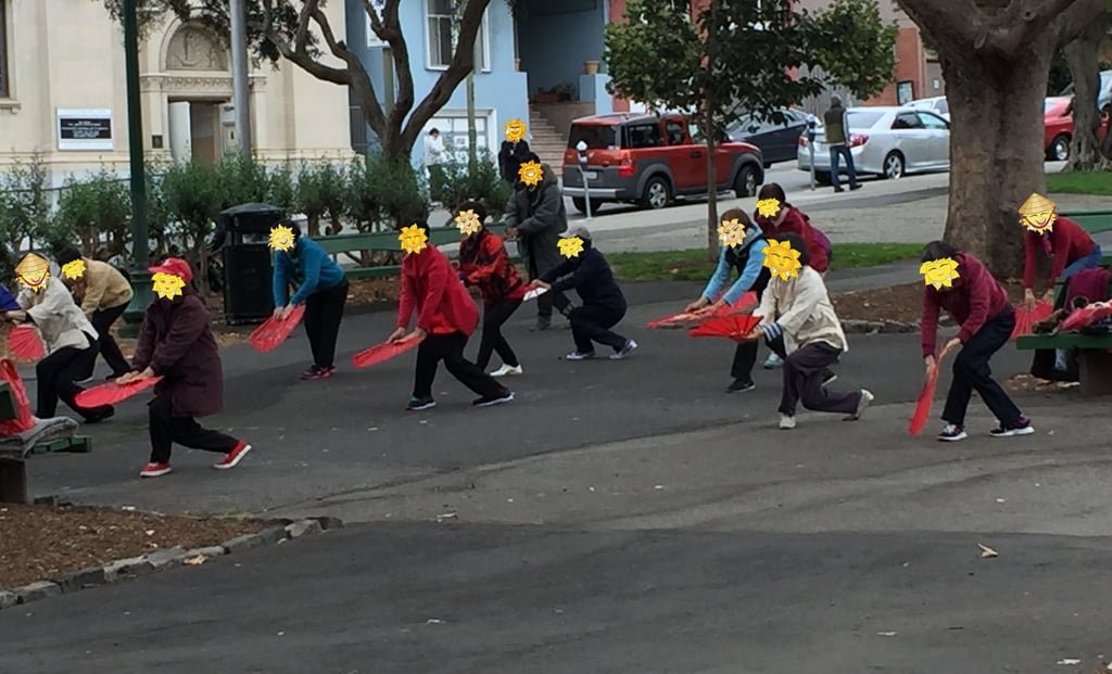 San Francisco: Su Golden Gate y sus Colinas Asiáticas haciendo tai chi en Washington Square.
