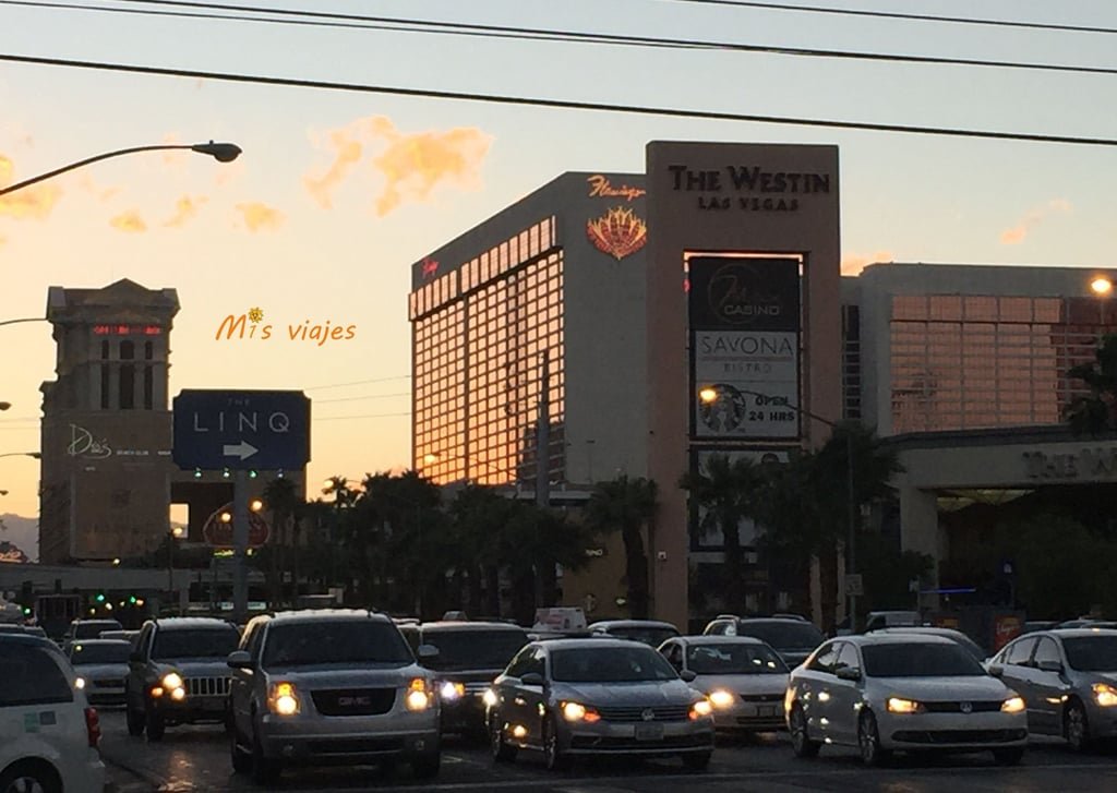 Densa circulación en Las Vegas.