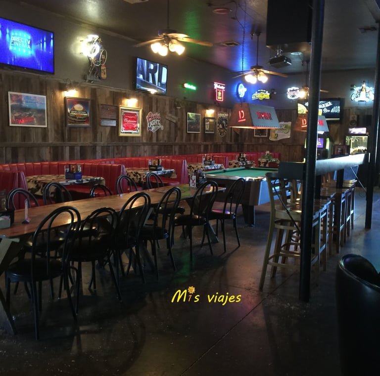 Decoración del Dambar & Steak House.