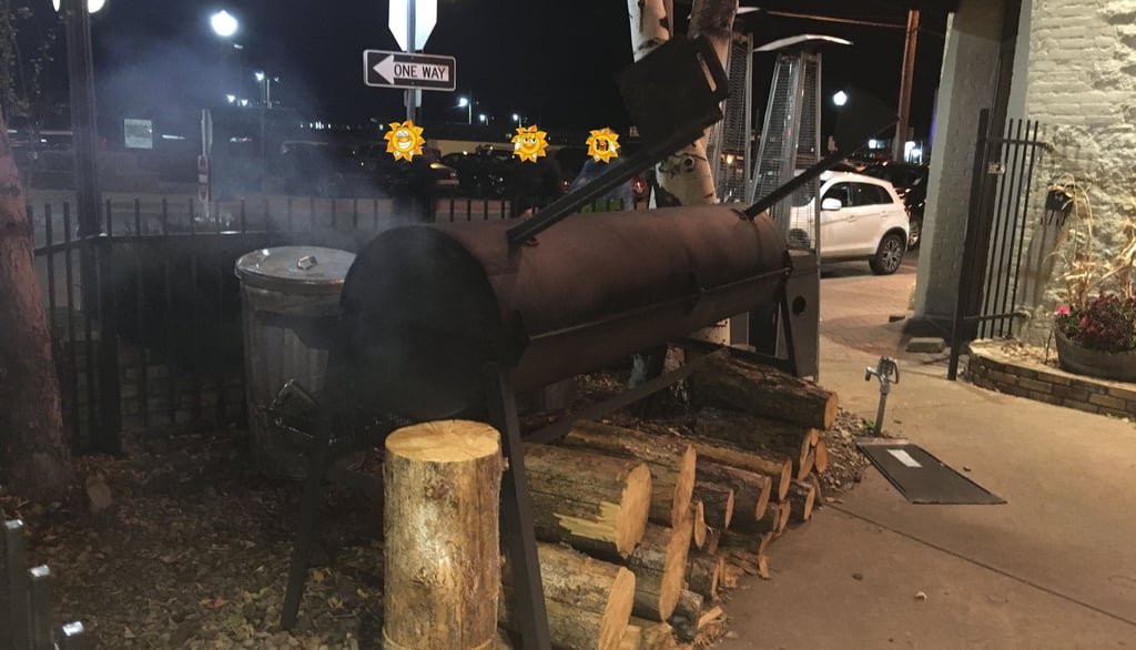 La barbacoa un fuerte argumento para quedarse a comer en un restaurante.