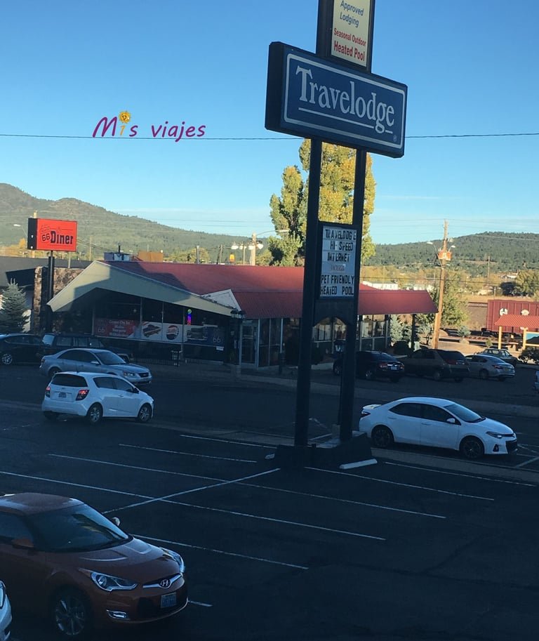 Estacionamiento del Travelodge by Wyndham Willias Grand Canyon