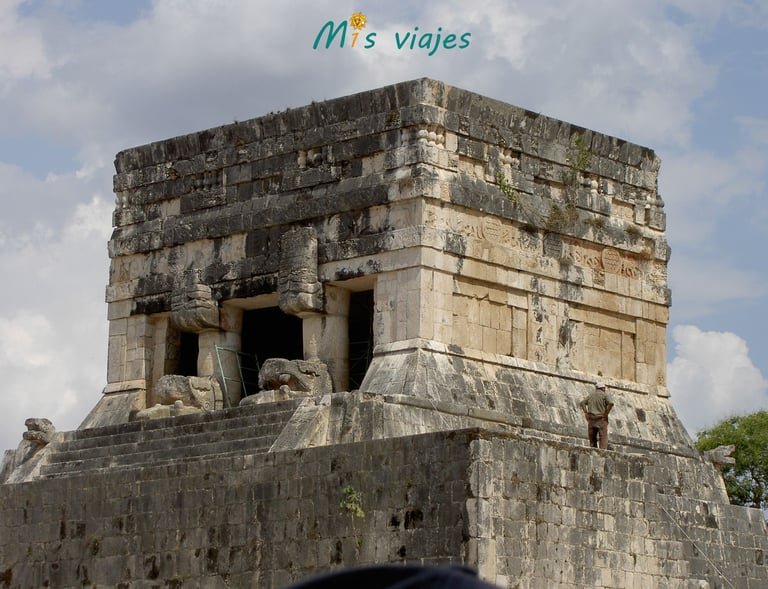 Torre o mirador del Juego de Pelota en Chichén Itzá