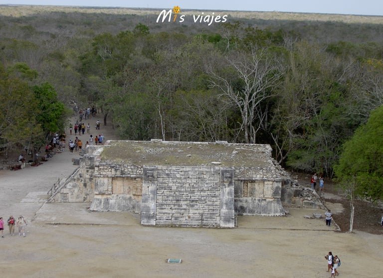 Bella panorámica de la Plataforma de Venus en la Riviera Maya