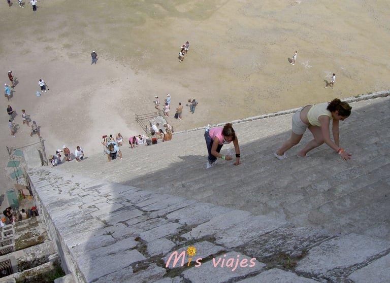 Panorámica de la pendiente del Castillo de Kukulkán
