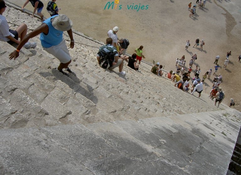 Subir y bajar a Chichén Itzá ya no es posible desde 2008