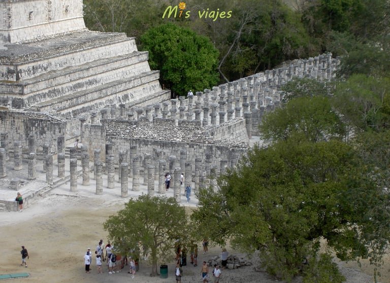 La Plaza Principal y la Plaza de las Mil Columnas desde la cima